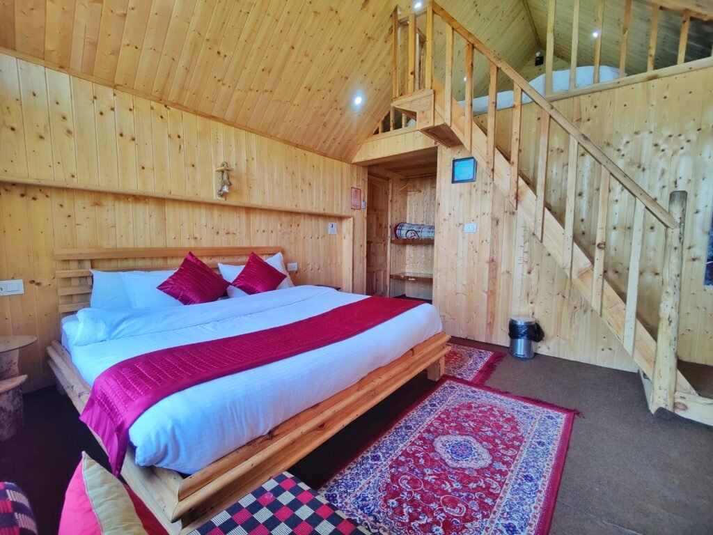 duplex-mountain-view-bedding0gadegal-homestay